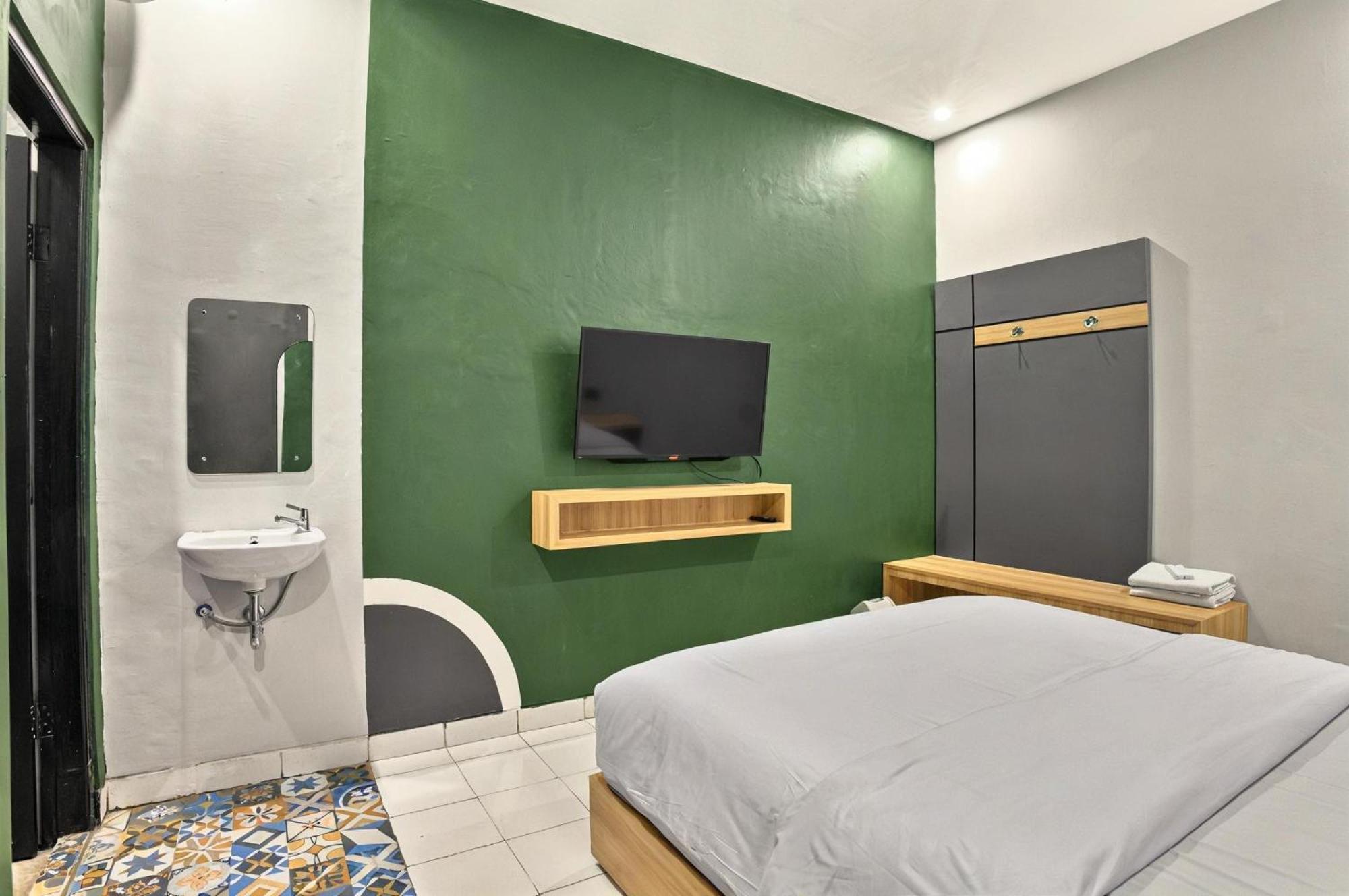 Hubs Hostel Джокякарта Екстериор снимка